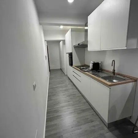 Cozy Design In Porta Maggiore. 아파트